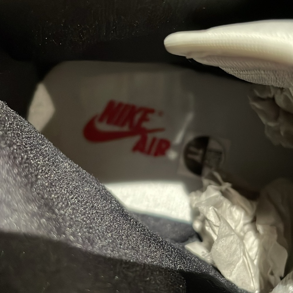 🚨 SALE // Nike Air Jordan 1 Retro High OG GS - Picture 9 of 12
